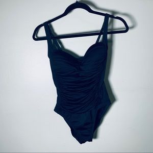 La Blanca black swimsuit size 6 one piece